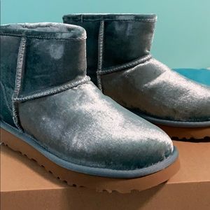 Ugg Classic Mini Velvet Green Boots Ugg 